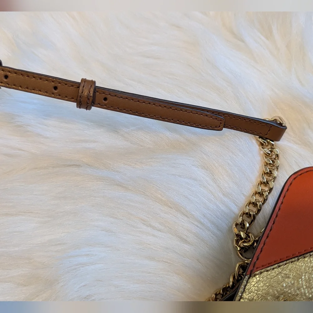 Beautiful Michael Kors crossbody purse. - Picture 16 of 16